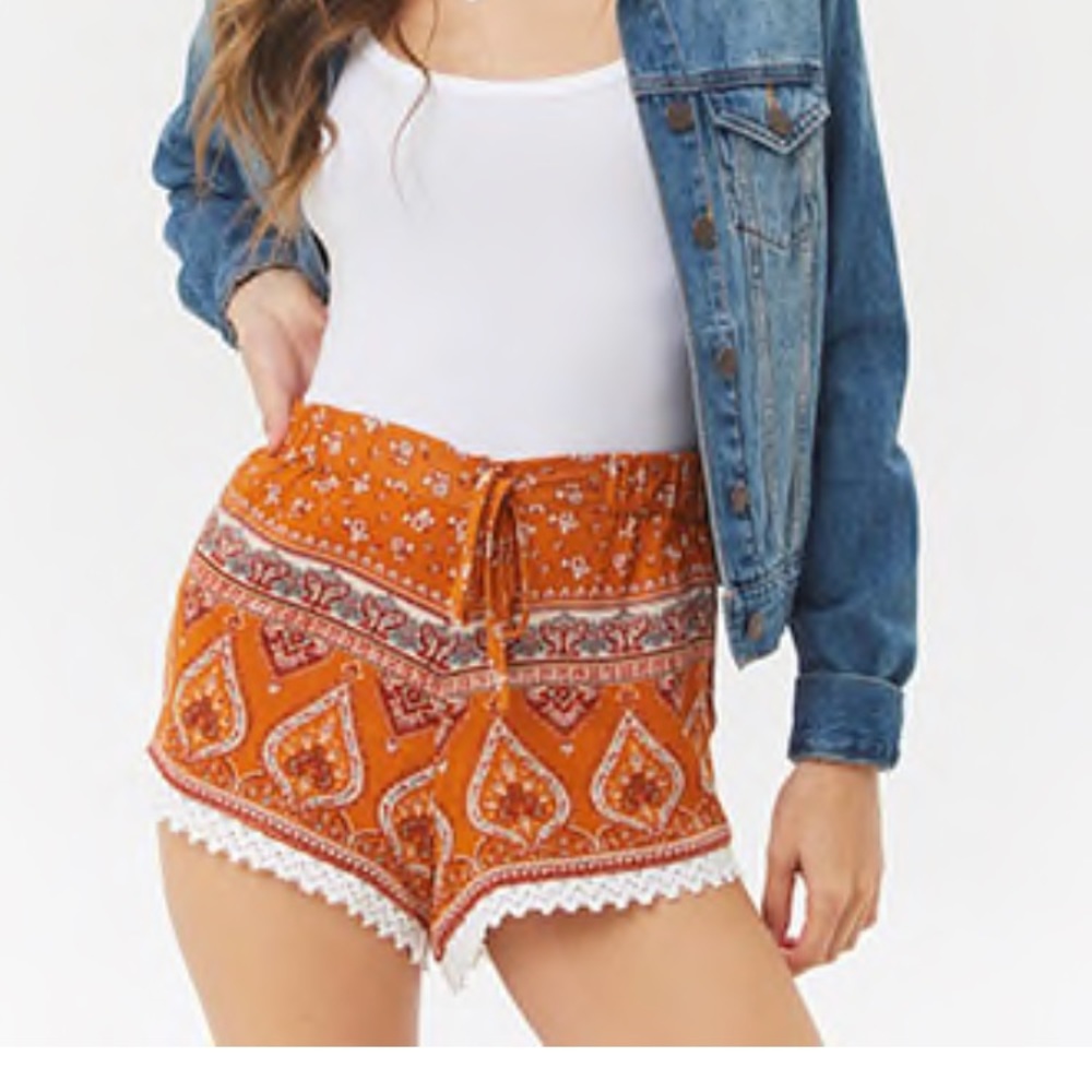 Patterned Shorts - Picture 4 of 4